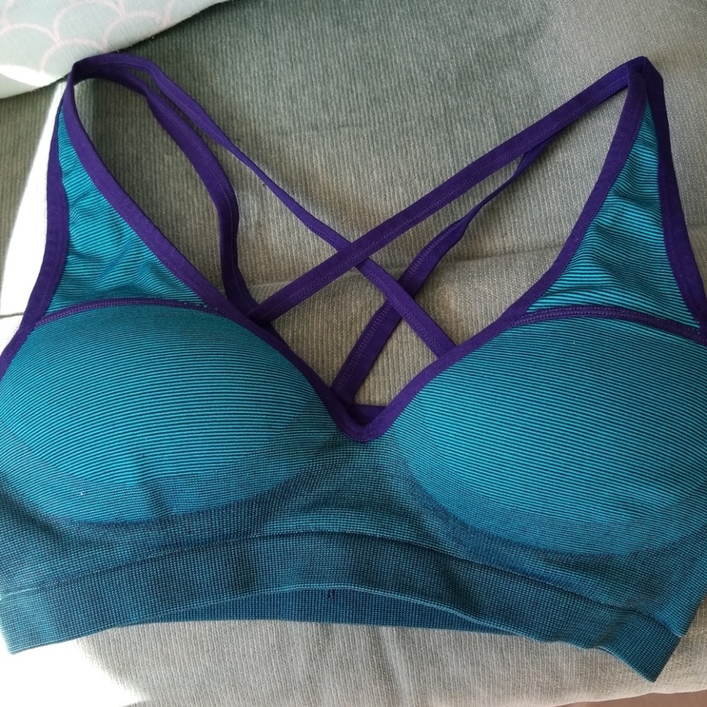 Victoria Secret bombshell sports bra padded